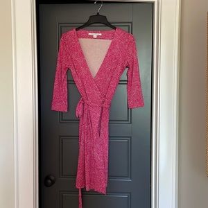 DVF Diane Von Furstenberg New Julian II Pink Wrap Dress -  size 4- Like new!